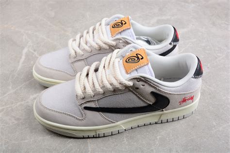 stussy x nike sb dunks